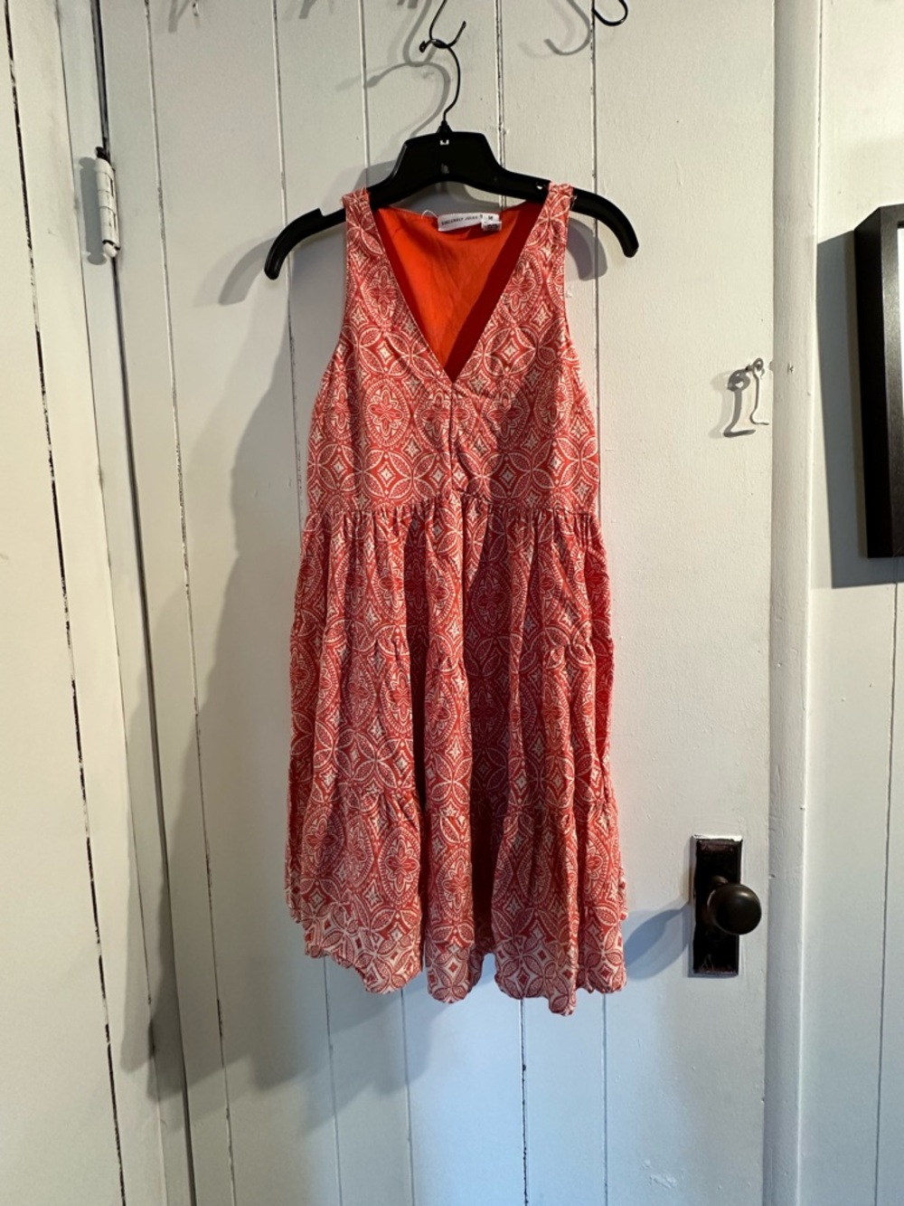 Sincerely Jules Women’s Coral Patterned V-Neck Sleeveless Dress